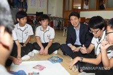 이주호 장관, 부산서 학교폭력 책임교사 체험