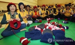 사랑 담은 손뜨개 털모자