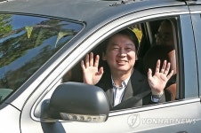 안철수, 국민대 무인자동차 대단해요!