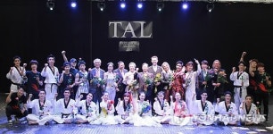스웨덴에서도 이어진 공연 탈(TAL)