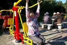 국제 노인의 날 맞는 북한 노인들