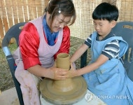 도자기 빚기는 이렇게…