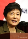 '쇄신갈등 수습 나선 박근혜 정치력 시험대에'