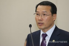 관세청 짝퉁 거래 인터넷 사이트 공개한다