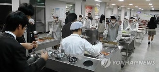 시흥 서해고교, 인문계고교 첫 아침급식 시작