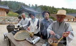 커피스튜디오손석남점 | "오늘은 내가 바리스타"…커피 볶는 스님