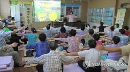 치매 앓는 한국..신음하는 가정·사회