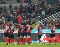 현영민, 이제 2-0이다
