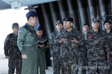 정승조 합참의장, 공군 제19전투비행단 비상대기실 방문