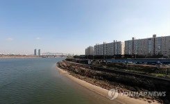 무너져 가는 한강르네상스의 꿈