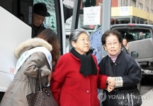 <재외투표> 뉴욕, 첫날 노년층 많이 투표