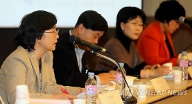 사회보는 박영희 교수