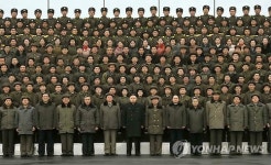 北김정은, 서해발사장 찾아 과학자 등 격려