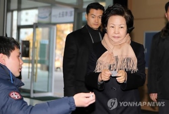 <2012대선>투표하는 권양숙 여사