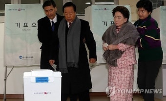 <2012대선> 김영삼 전 대통령 투표