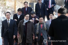 점심식사 마친 인수위