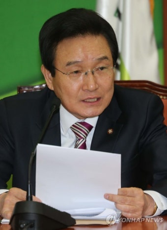 발언하는 변재일 정책위의장 내정자