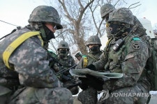 육군 37사단 장병들 혹한 속 전술훈련