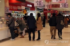 청주 대형마트들 6개월만에 일요일 의무휴업 들어가