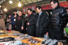 재래시장 찾은 인수위