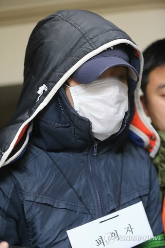 모습 드러낸 '전주 일가족 살해사건' 피의자