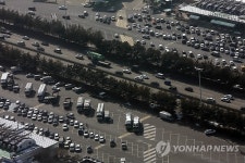 휴게소도 가득