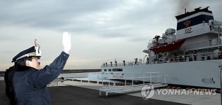 60년 해경 첫 여성함장 처녀 출항