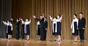 北 광명성절 경축 대학생예술소조종합공연