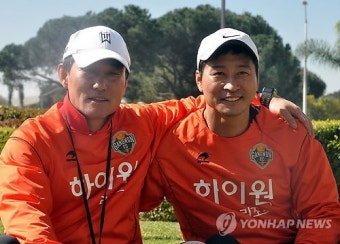 <프로축구> 강원서 다시 뭉친 김학범 감독·김도훈 코치