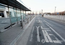 텅 빈 택시 승강장