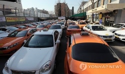 운행 중단한 택시들