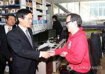 장애인 작업장 찾은 권익위원장