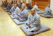 막바지 수행 정진하는 스님들
