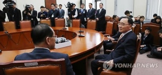 정홍원 총리, 황우여 대표 예방