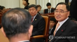 정홍원 총리, 황우여 대표 예방