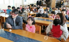 신입생 1명뿐인 초등학교 입학식