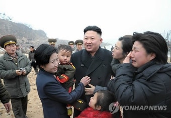 김정은, '연평도 포격' 부대 시찰