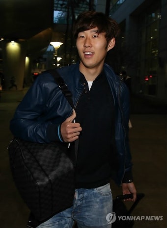 대표팀 합류 위해 귀국한 손흥민