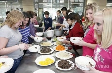 한국 전통 음식만들기 체험 美 대학생