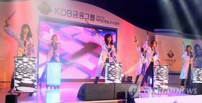 W 두드림의 환상적인 난타공연