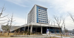 정부 마산합동청사에 7개 기관 입주 시작