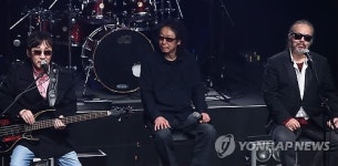 신곡 소개하는 들국화