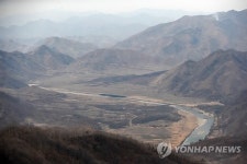 평온 속 긴장 북한 금성천