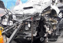 대전서 승합차-버스 충돌…5명 부상