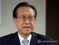인사말 하는 김정배 문화재위원장