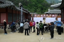 문경새재 세트장, 방송사 사극 4편 촬영중 각광