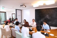 신한은행광교점구내식당 | "회장님, 밥 한번 사주세요" 신한 회장·직원 오찬