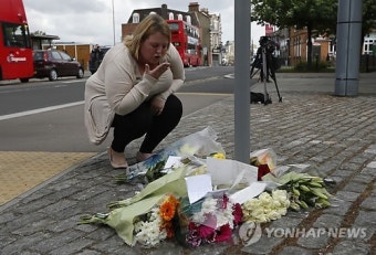 런던도심서 군인 잔혹하게 피살…