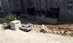 도로 개설 약속 못 지켜 아파트 준공 차질