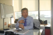 `태양광 사업 본격 뛰어든 이재광 광명전기 회장